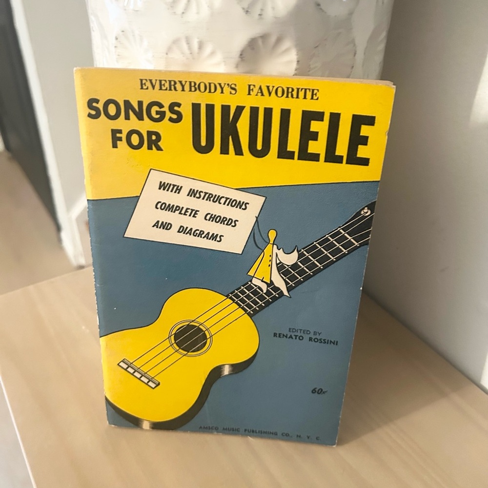 Vintage 1950 Everybody’s Favorite Songs for Ukulele Renato Rossini Paperback
